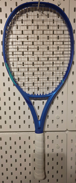 Yonex EZONE 100L (285g) Blast Blue - Kategorie C (used/Grip L3)